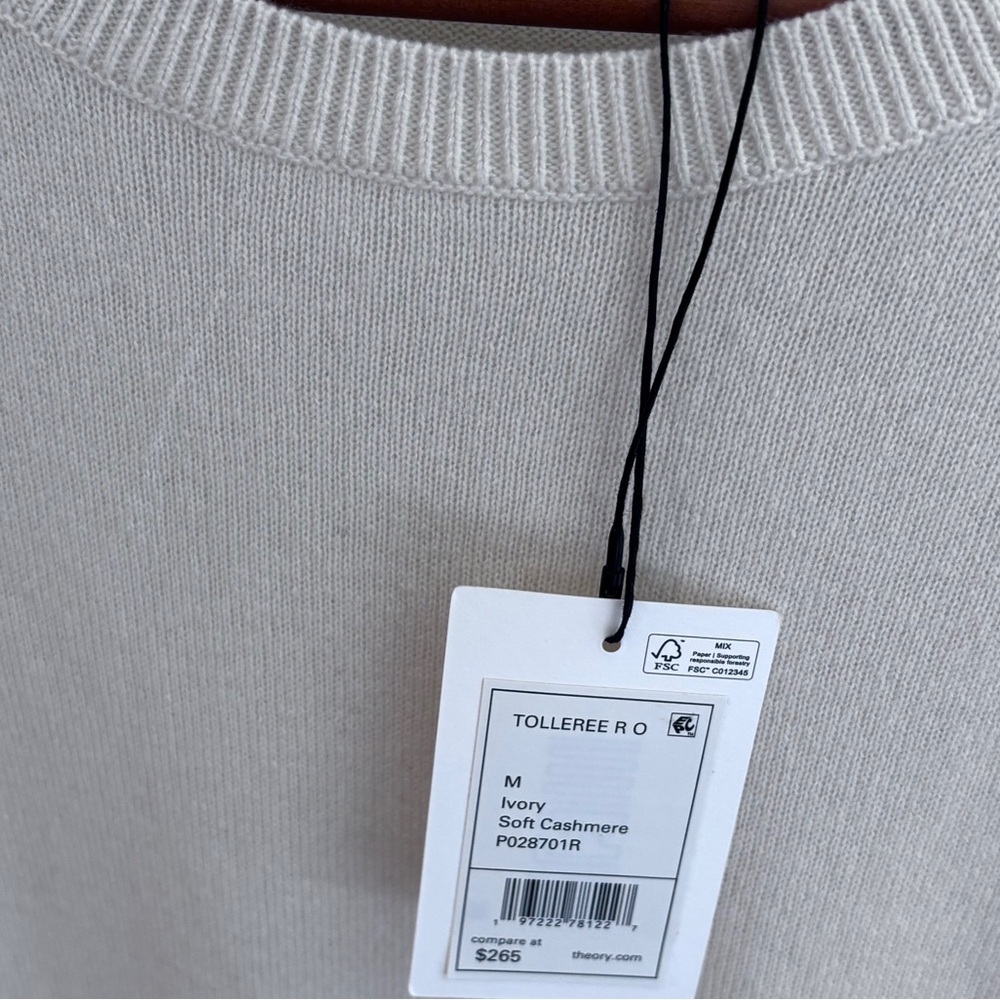 Cashmere NWT Theory 100% Cashmere Ivory T-shirt Size: Medium - Picture 4 of 5
